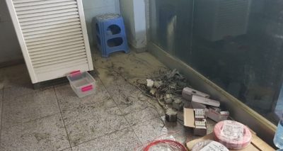 Markette yıldırım paniği