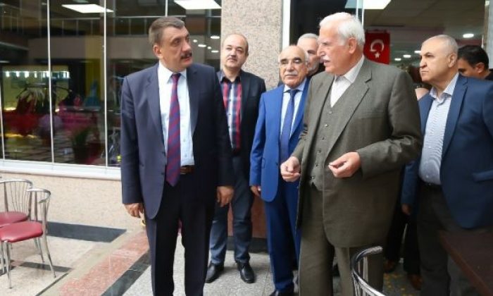 Başkan Gürkan Kapalı Çarşı esnafı ile bir araya geldi