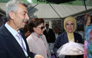 Emine Erdoğan Arapgir Standını Ziyaret Etti
