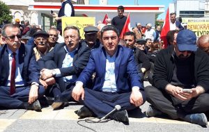 CHP’DEN OTURMA EYLEMİ