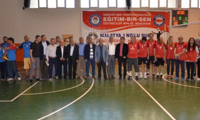 M.Akif İnan Voleybol turnuvası başladı