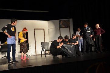 “KUAFÖRDE BİR GÜN” SAHNELENDİ