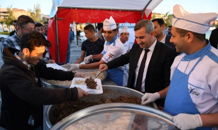 Gönlümüz Bir, Soframız Bir”