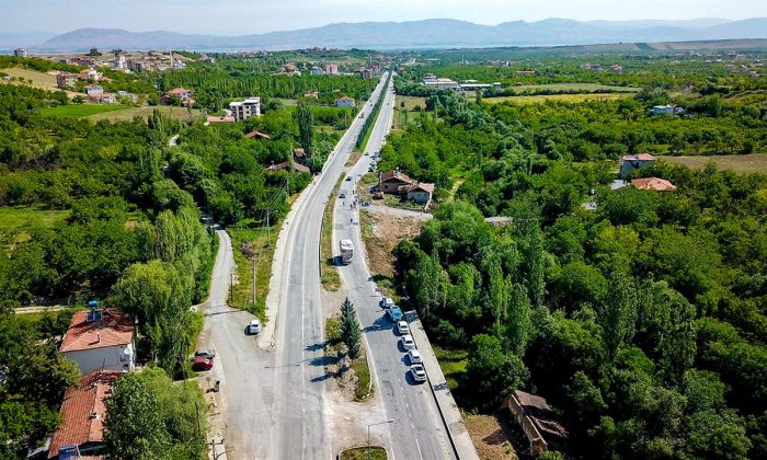 12 YILLIK YOL SORUNUNU BÜYÜKŞEHİR BELEDİYESİ ÇÖZDÜ