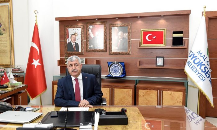 BÜYÜKŞEHİR BELEDİYESİNİN YENİ BAŞKANI HACI UĞUR POLAT