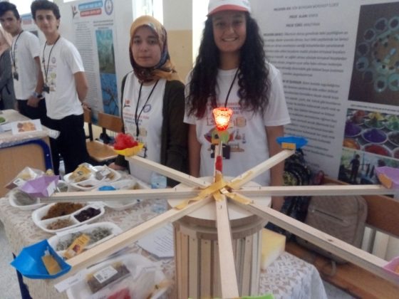 20 Mayıs Vakfı Turgut Özal lisesinde tubitak bilim fuarı sergilendi