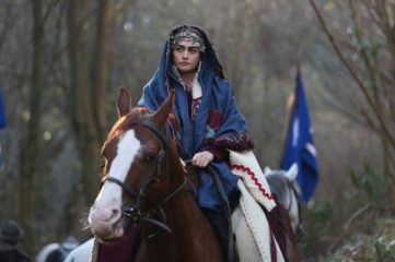 Diriliş Ertuğrulda Halime Hatunu oynayan Esra Bilgiç Kimdir?
