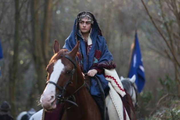 Diriliş Ertuğrulda Halime Hatunu oynayan Esra Bilgiç Kimdir?