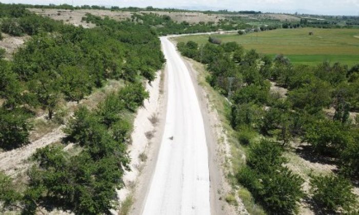 Yazıhan’da 20 Km’lik Grup Yolu Asfaltlanıyor
