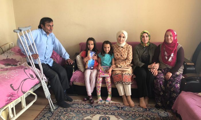 ESRA TÜFENKCİ VE NERİMAN KABAN, AİLE ZİYARETLERİNİ SÜRDÜRDÜLER
