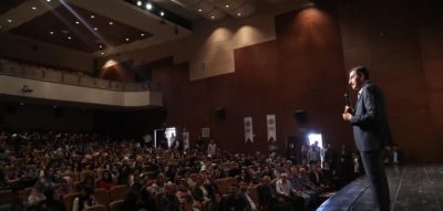 BAKAN TÜFENKCİ: GENÇLERİMİZİN GELECEĞİNDEN ÇALINDI