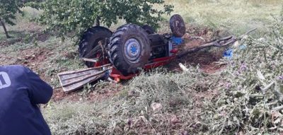 Malatya’nın Hekimhan ilçesinde traktör devrildi, sürücüsü öldü
