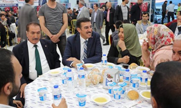 Düğmesine Bile El Uzatamazsın”