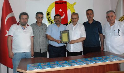 Gürbüz Başkan Dağ’a AHİ Evran’i İle İlgili Pano Takdim Etti