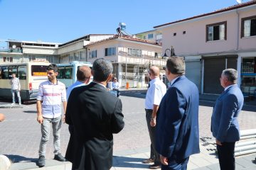 BAŞKAN GÜRKAN, MİNİBÜS DURUKLARI İLE ESNAF İŞ HANI’NDAKİ ÇALIŞMALARI YERİNDE İNCELEDİ