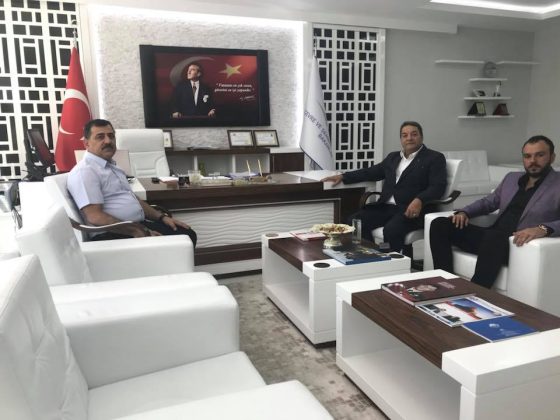 Sıkıştığınız yerde sizin öncünüz, sesiniz olmaya da hazırım