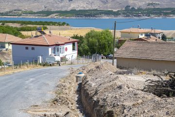 GÜMÜŞLÜ MAHALLESİ’NE KANALİZASYON ALTYAPISI İNŞA EDİLİYOR