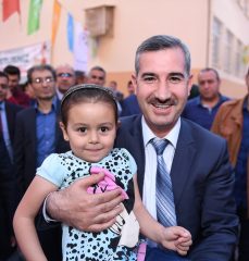 İSLAM ÂLEMİ VE HEMŞERİLERİMİN BAYRAMINI TEBRİK EDERİM”