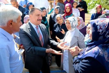 MİLLETVEKİLİ ÇALIK VE BAŞKAN GÜRKAN, KARABAĞLAR MAHALLESİ SAKİNLERİNİ DİNLEDİ