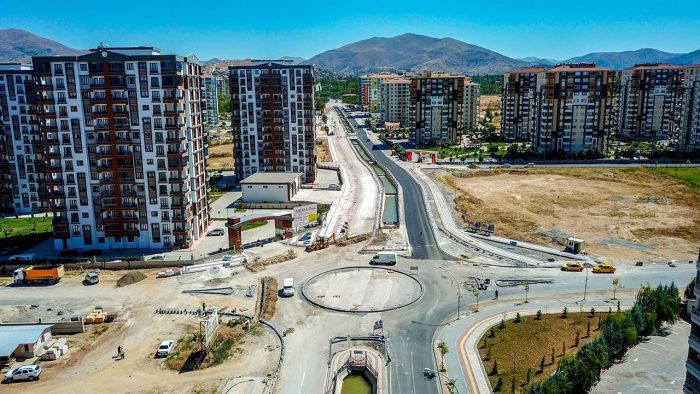 BARGUZU CADDESİ DÜZENLENİYOR