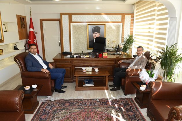 BAŞKAN ÇINAR, YENİ KAYMAKAM GÜLENÇ’E ‘HAYIRLI OLSUN’ ZİYARETİNDE BULUNDU