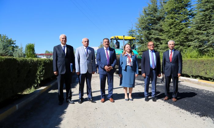 BAŞKAN GÜRKAN, “TURGUT ÖZAL ÜNİVERSİTESİ’NE HER KONUDA DESTEK VERECEĞİZ”