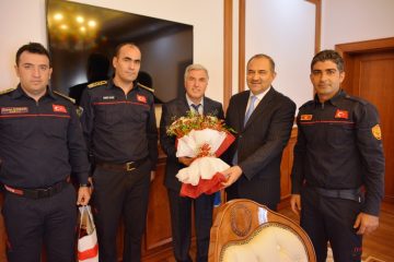İTFAİYE PERSONELİNDEN VALİ KABAN’A ZİYARET