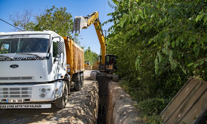 HATUNSUYU’NA 3 BİN 510 METRELİK KANALİZASYON HATTI