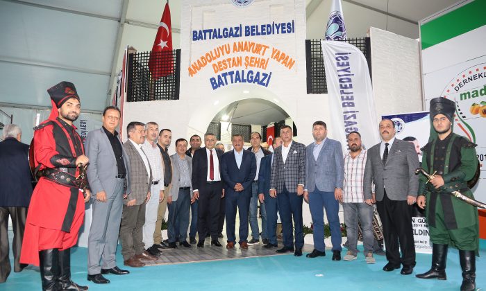BATTALGAZİ BELEDİYESİ STANDI YOĞUN İLGİ GÖRDÜ