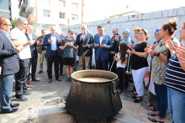 MAHALLELİLİK PROJESİNİN EN GÜZEL ÖRNEĞİ AŞURE ETKİNLİĞİNDE SERGİLENDİ