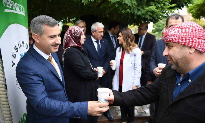 SICAK ÇORBA İKRAMI İLE GÖNÜLLERİ ISITMAYA DEVAM EDİYORUZ”