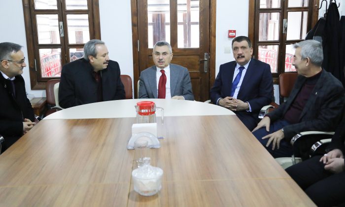 GÜLLE VE BAŞKAN GÜRKAN, ENSAR VAKFI YÖNETİMİ İLE BİRARAYA GELDİ