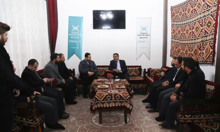 BAŞKAN GÜRKAN, TÜGVA’DA GENÇLERLE BİR ARAYA GELDİ