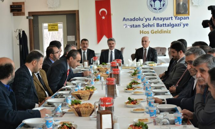 Vali Aydın Baruş İl Müftülüğünün organize etmiş olduğu İlçe Müftüler Toplantısına katıldı.