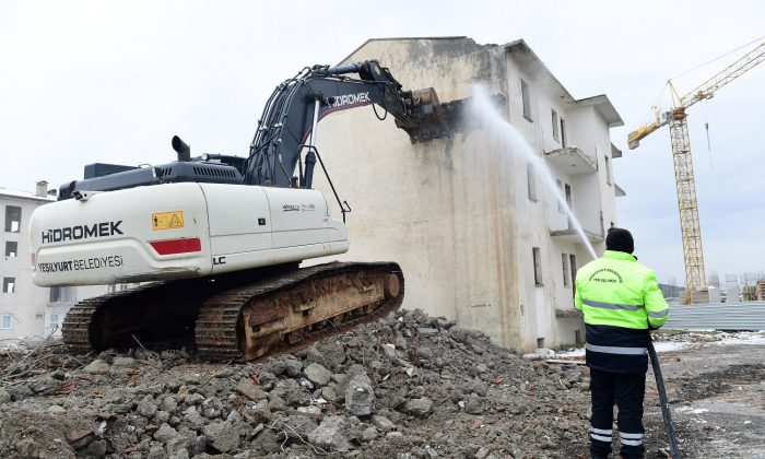 YEŞİLYURT BELEDİYESİ ÇALIŞIYOR, YEŞİLTEPE GÜZELLEŞİYOR, DEĞİŞİYOR