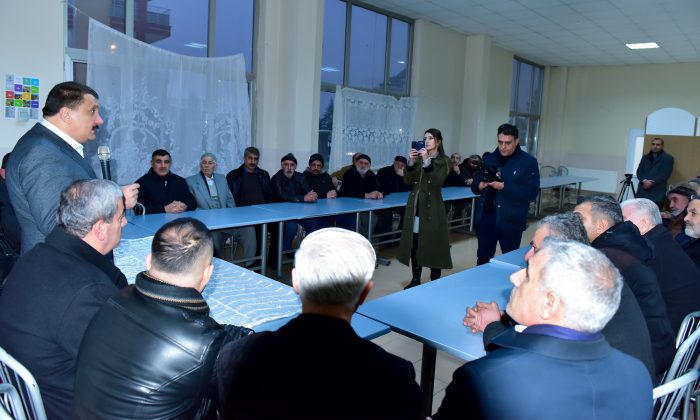 BAŞKAN GÜRKAN, TECDE MAHALLESİ SAKİNLERİNİN SORUNLARINI DİNLEDİ