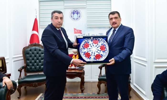 MALATYA TİCARET BORSASI BAŞKANI ÖZCAN, BAŞKAN GÜRKAN’I ZİYARET ETTİ