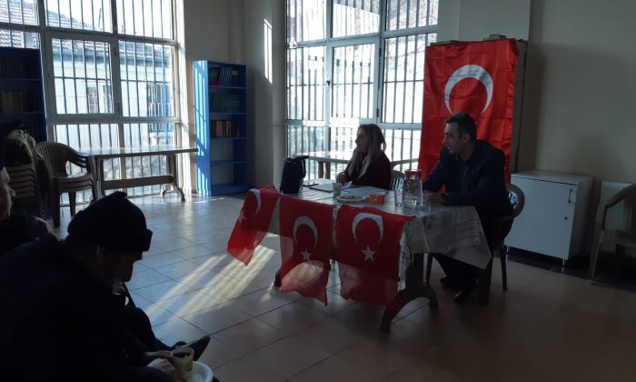 MHP Kadın Kollarından Anlamlı Konferans