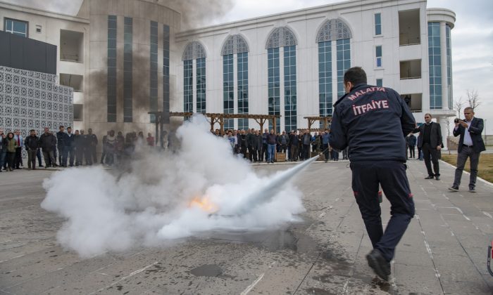 MASKİ PERSONELLERİNE YANGIN TATBİKATI