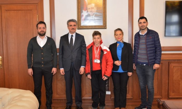 VALİ BARUŞ BAŞARILI ÖZEL SPORCUYU MAKAMINDA KABUL ETTİ