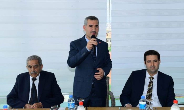 BAŞKAN ÇINAR, YEŞİLYURT’UN YENİ MUHTARLARIYLA ‘ İSTİŞARE’ TOPLANTISINDA BİRARAYA GELDİ
