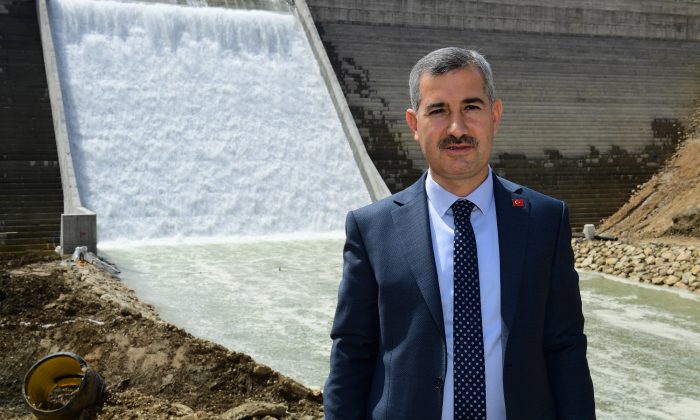 DEV YATIRIM BEYLERDERESİ ŞEHİR PARKI İLE YEŞİL VADİ (BEYLERDERESİ) BARAJ GÖLETİ HIZLA YÜKSELİYOR