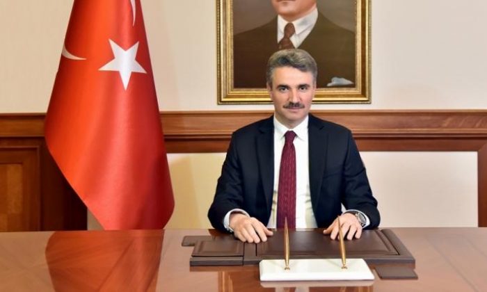 Vali Baruş, 23 Nisan Ulusal Egemenlik ve Çocuk Bayramı Mesajı