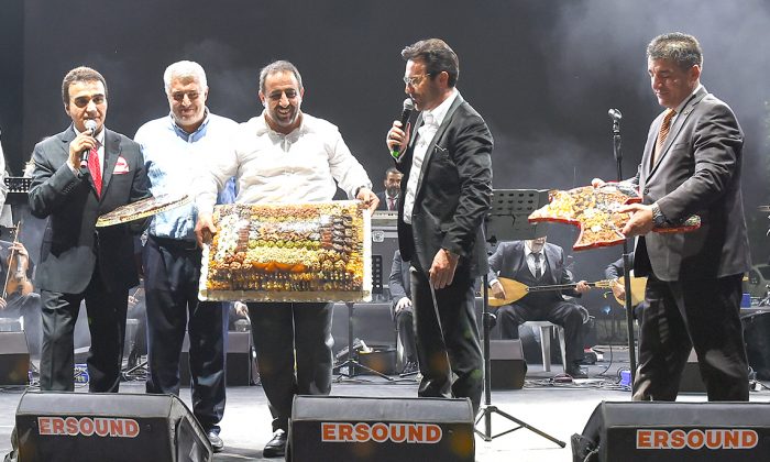 Yaş Kayısı Yeme Yarışması sonuçlandı