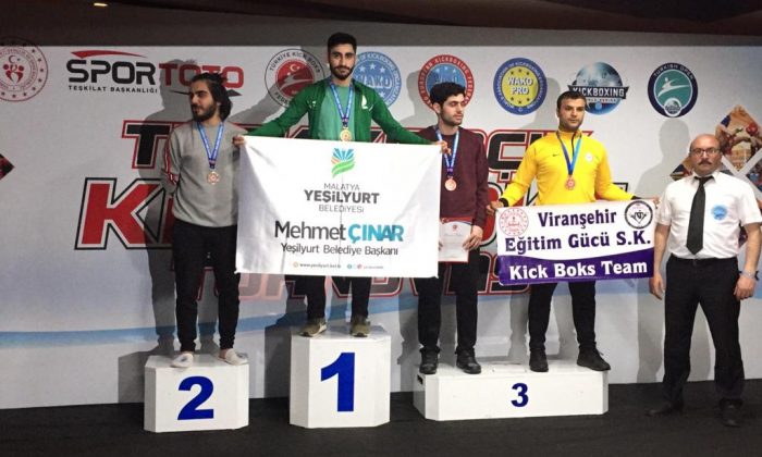 YEŞİLYURT BELEDİYESİ KICK-BOKS TAKIMI SPORCULARI ÜÇTE ÜÇ YAPIP, ÜÇ MADALYA KAZANDI