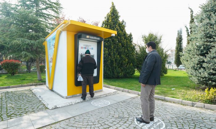 BÜYÜKŞEHİR’DEN “SAĞLIĞINIZ İÇİN MESAFENİZİ KORUYUN” ÇALIŞMALARI