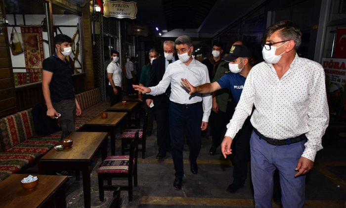 Vali Baruş: “Hiç Kimsenin Vatandaşlarımızın Sağlığını Tehlikeye Atma Hakkı Yoktur”
