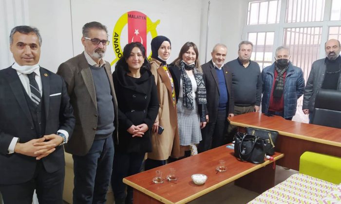 Tuğba Farımaz Artık Kadınları Kolilerle Kandıramayacaksınız