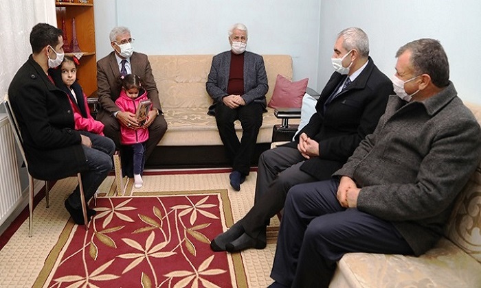 Başkan Güder’den Personeline Yürek Isıtan Ziyaret