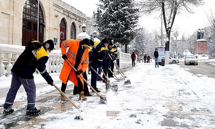 Büyükşehir Belediyesi 698 Mahalle Yolunu Ulaşıma Açtı